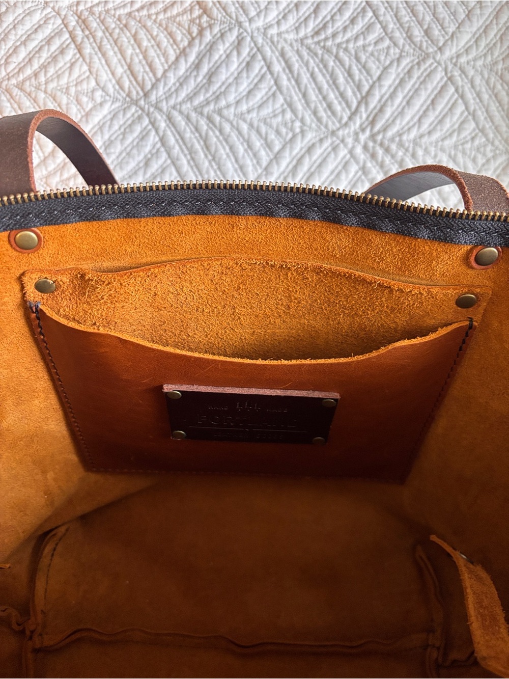Large Zippered Portland Leather Tote in Honey - Picture 4 of 4